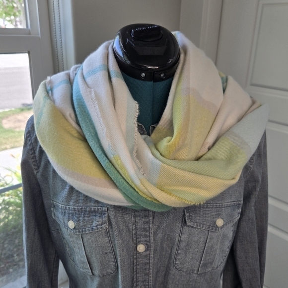 NWT BANANA REPUBLIC OVERSIZE BLANKET SCARF SHAWL WRAP CITRON BLUE PLAID WOMEN OS - Picture 2 of 15
